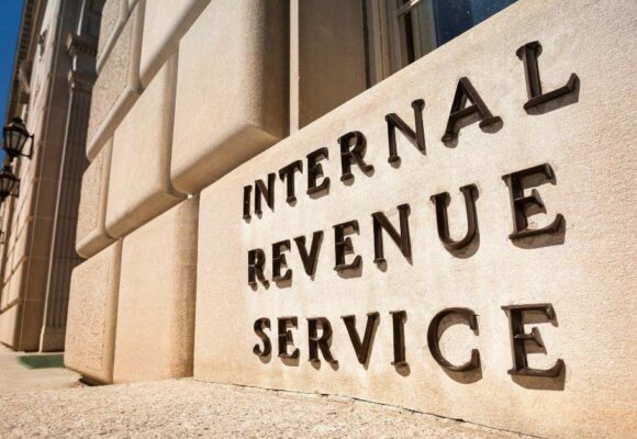 Image of the exterior building of the Internal Revenue Service