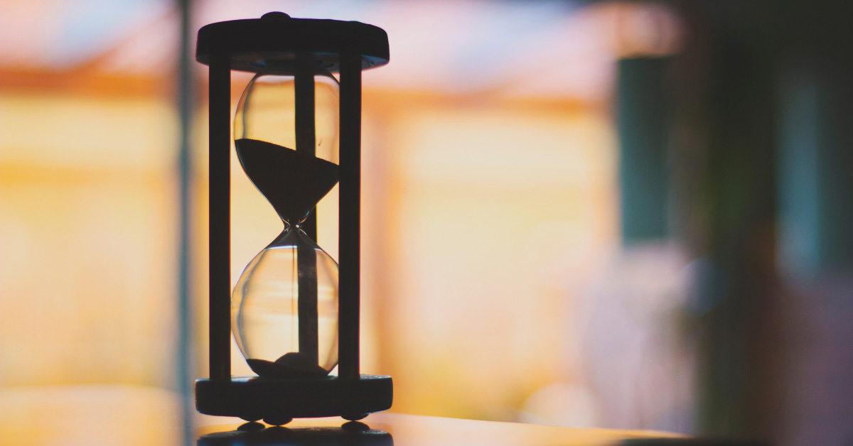 Image of an hourglass